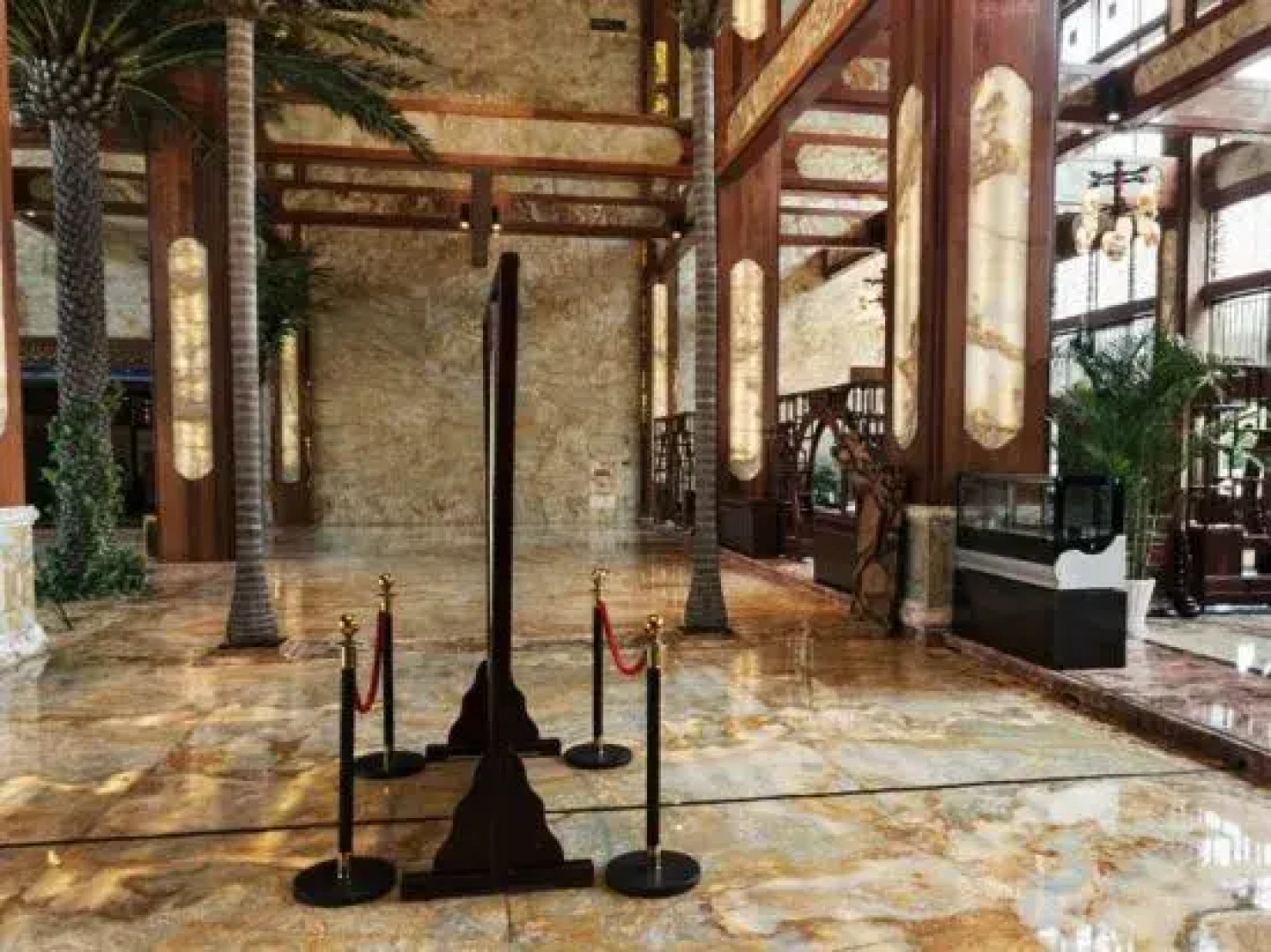 Donggu Lake Xiangshan New Century Hotel