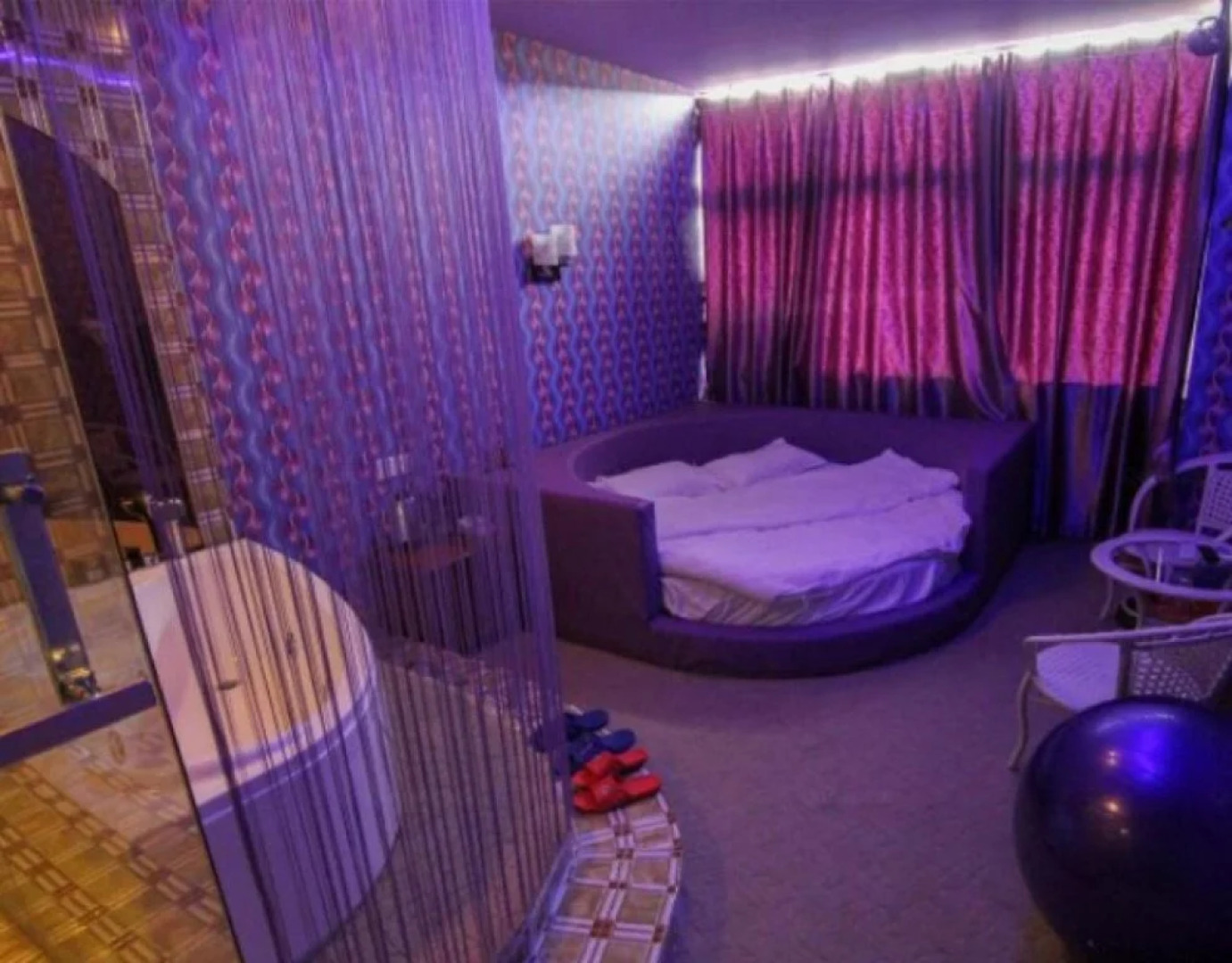 Jurong Love Theme Hotel