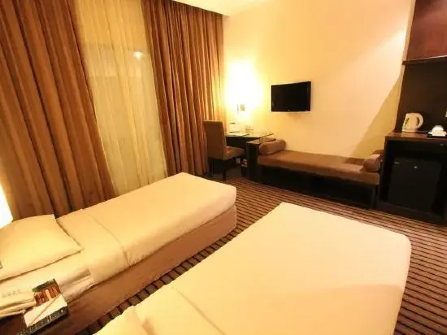 Harmoni One Convention Hotel & Service Apartments