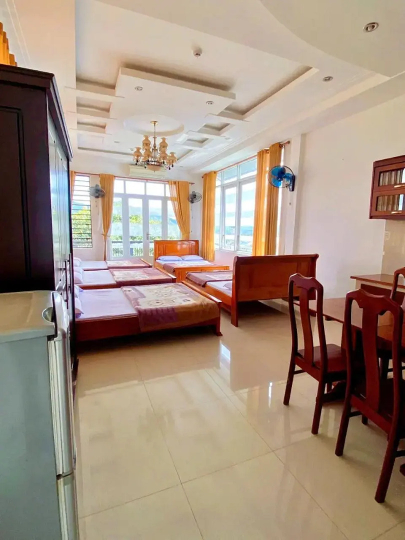 Huynh Gia Bao Hotel 2