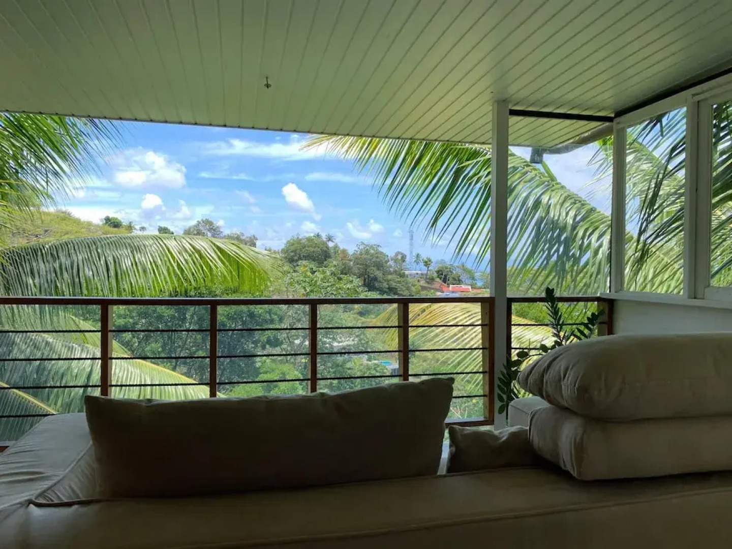 Mahina Apartment - Elegantly tropical