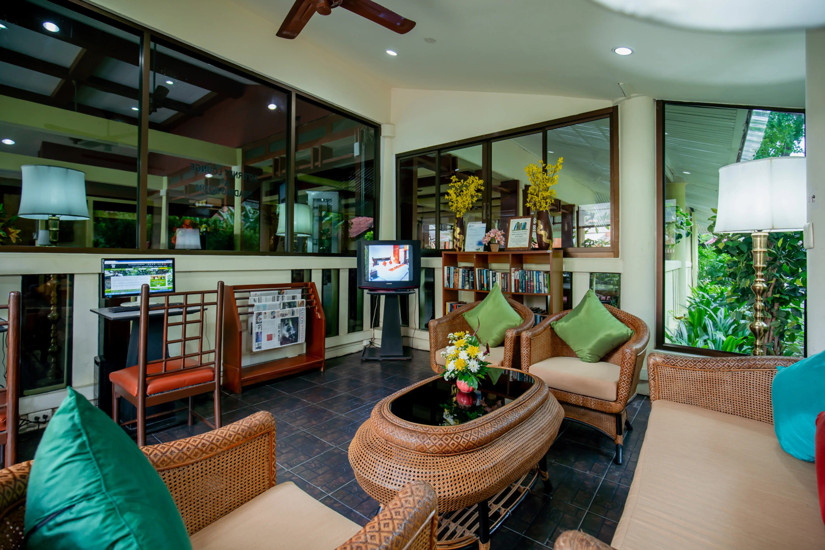 Phuket Leelavadee Hua Ting Resort