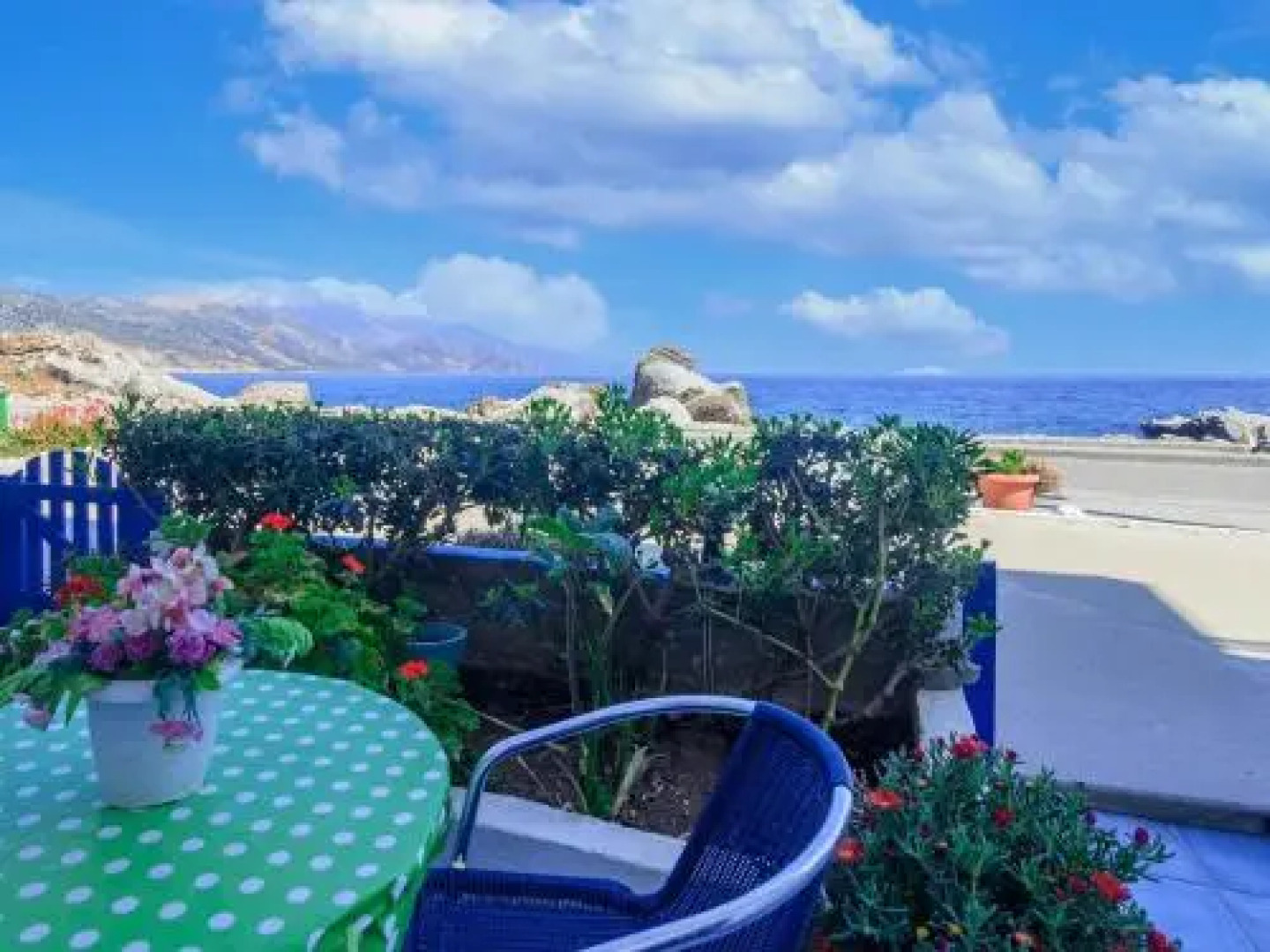 Haris Studios & Apartments