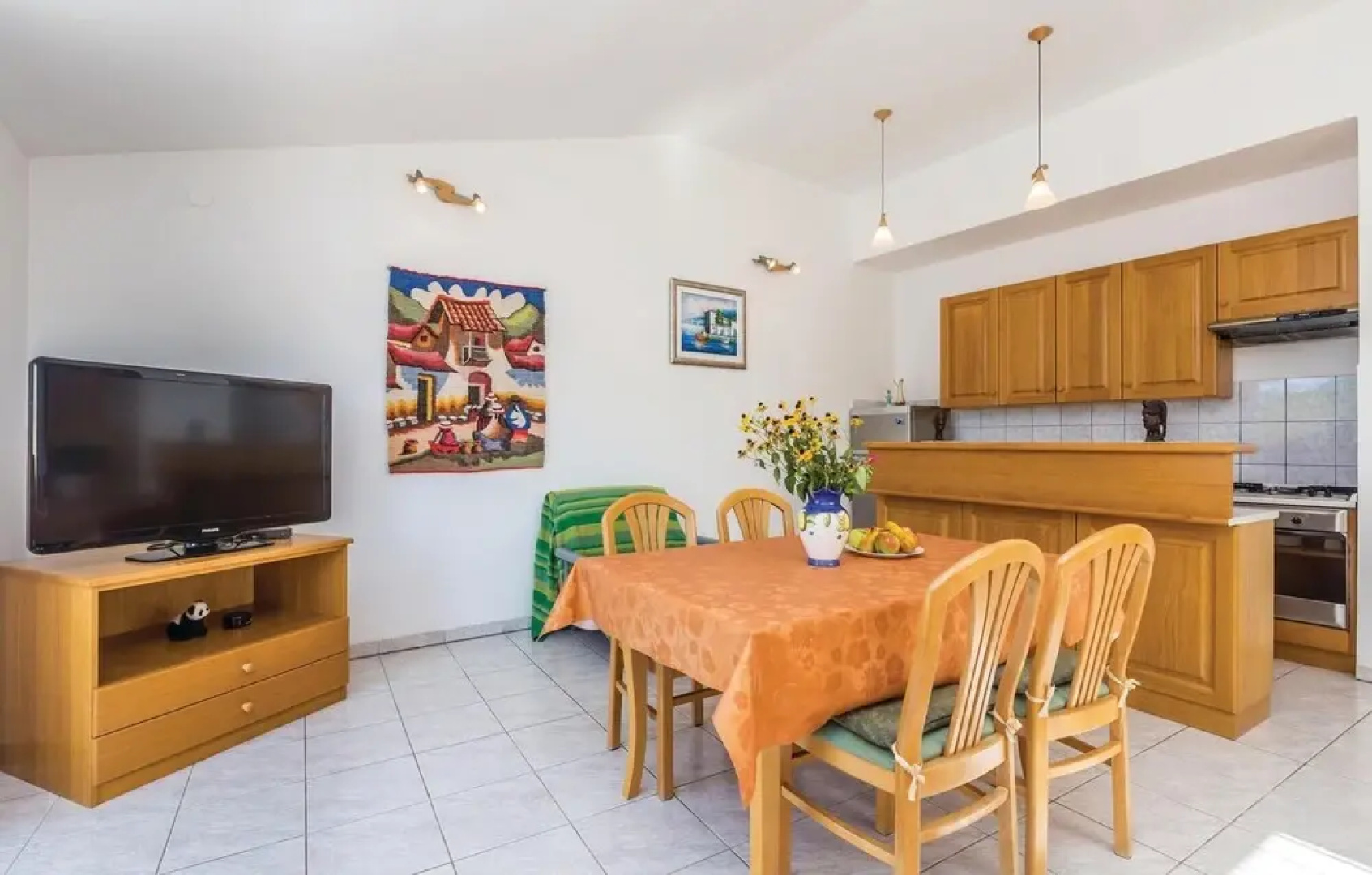 Amazing Home in Poljica With Wifi and 4 Bedrooms