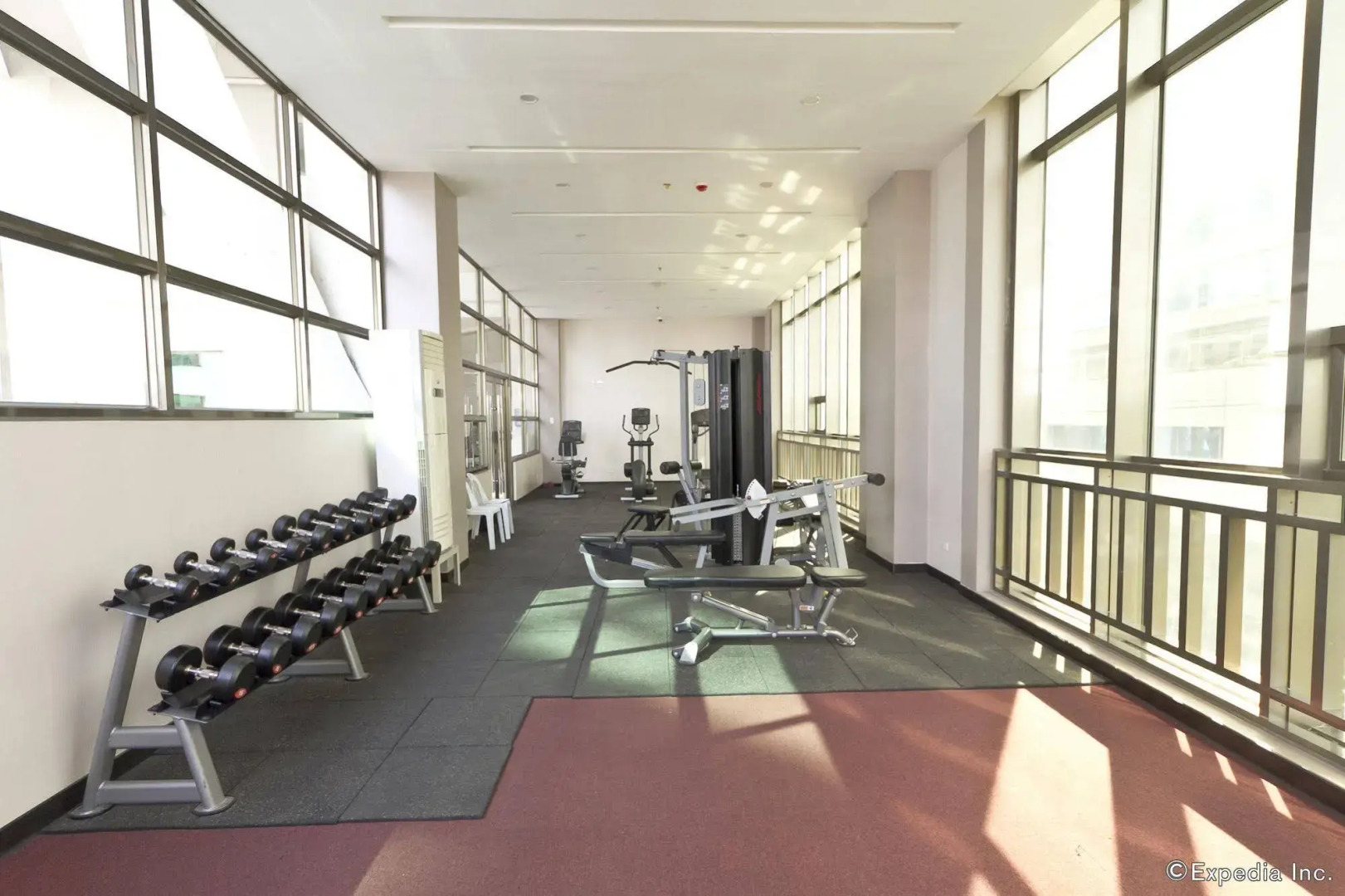 Mandarin Plaza Hotel