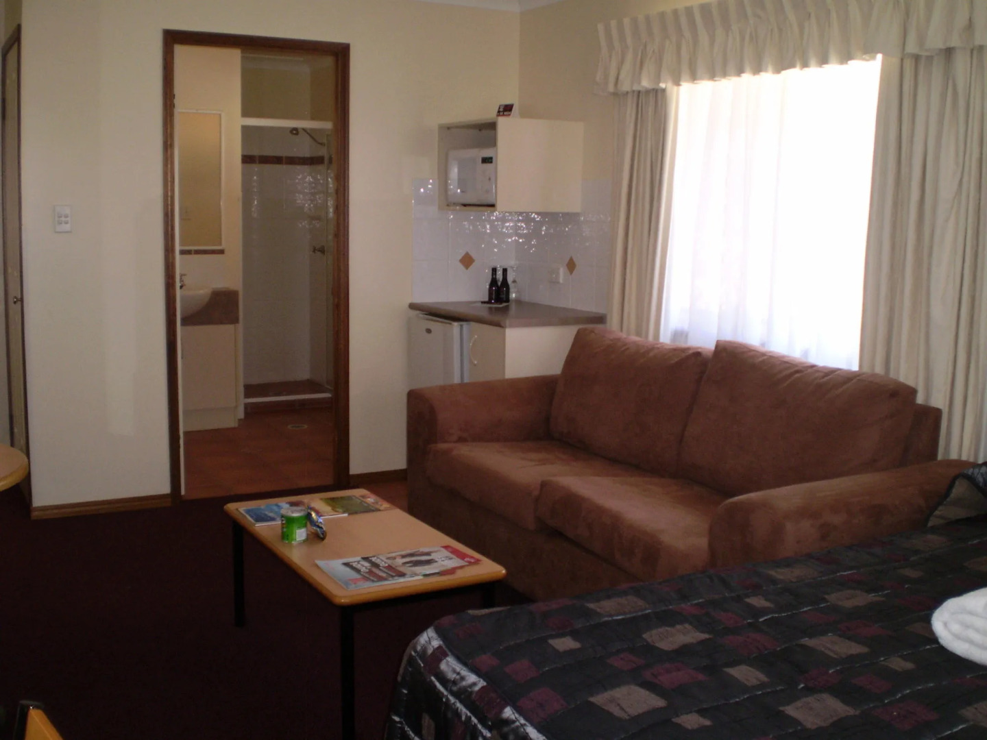 Riviera on Ruthven Motel