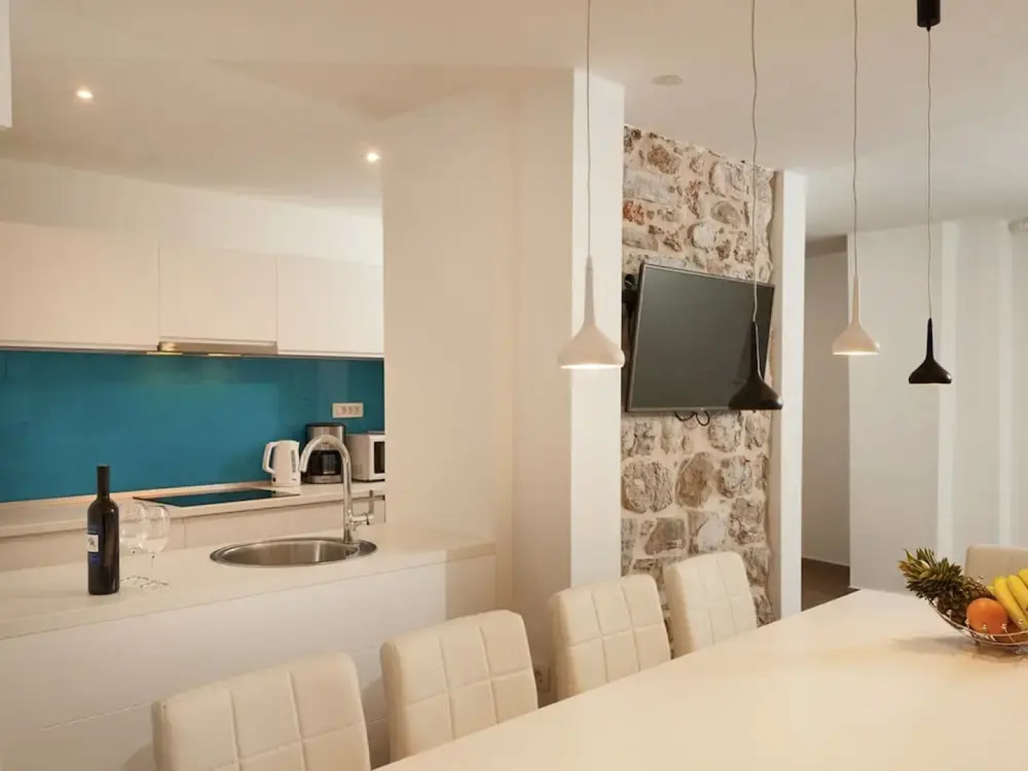 Sea-view Villa in Bol with Hot Tub, Sauna, Whirlpool