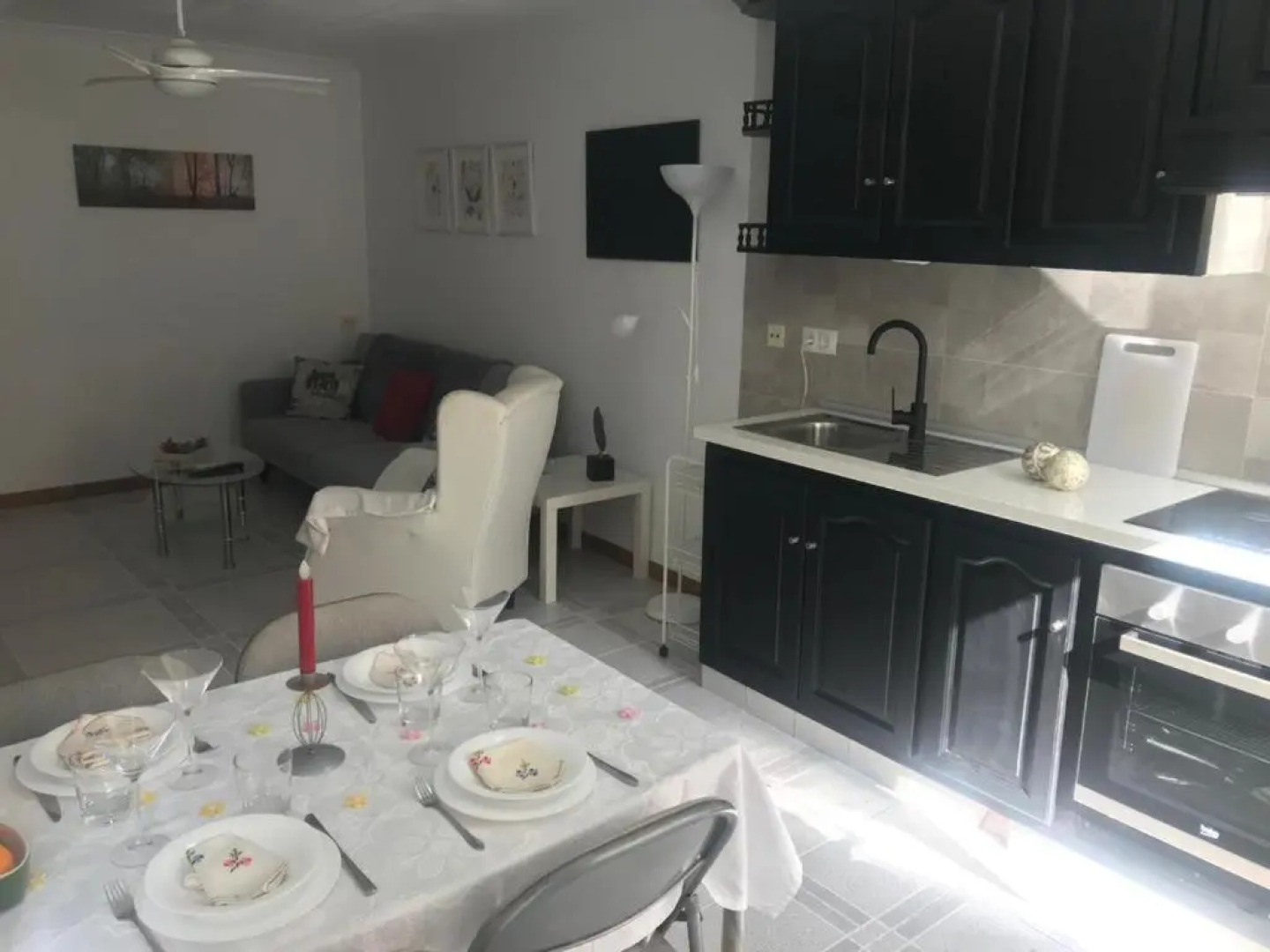 Modern Homely Beach Side Apartment