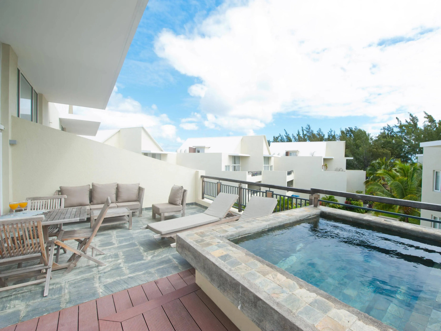 Cape Bay Luxury Beach Apartments By Barnes