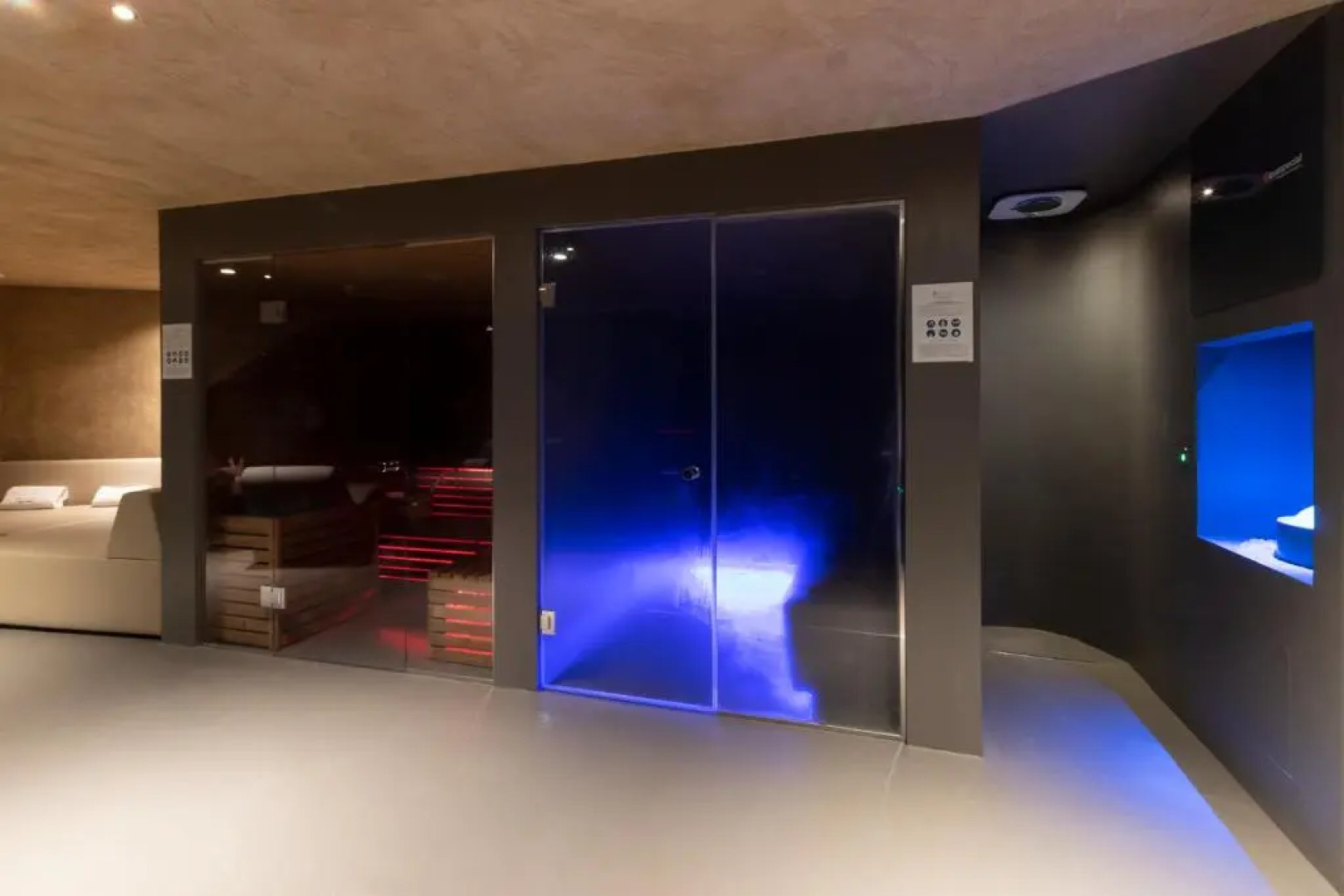 Bergman Mountain Hotel