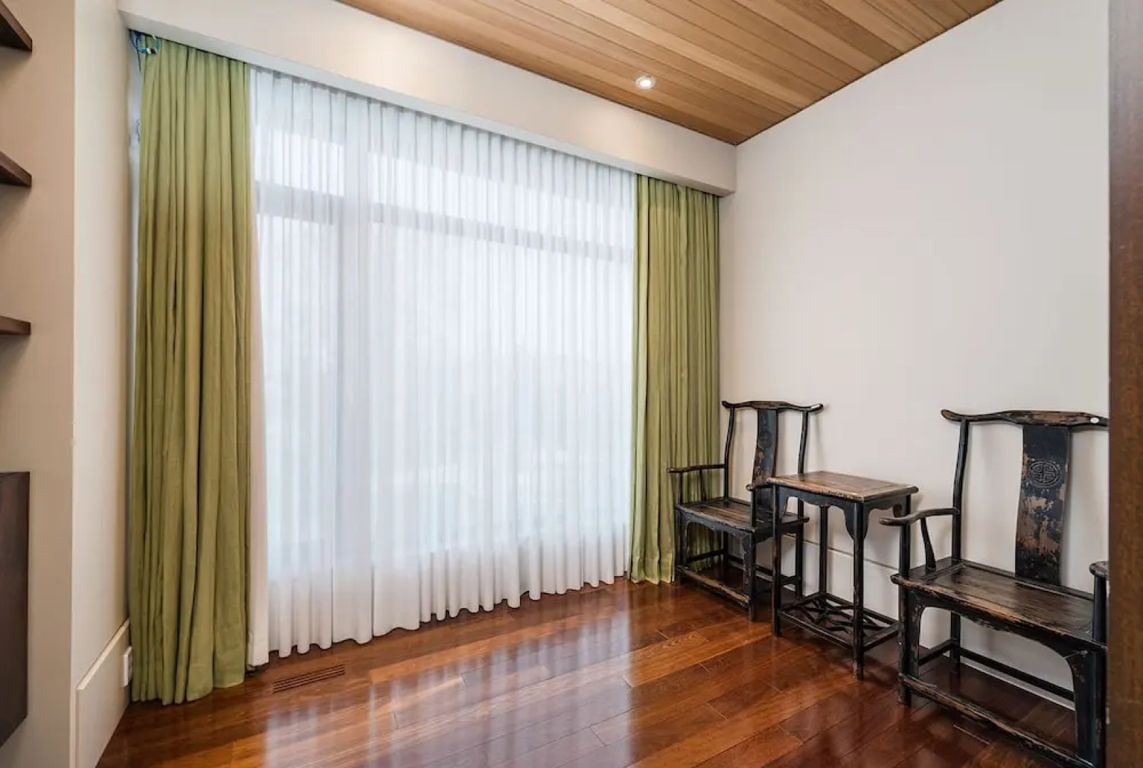 Modern Luxury Furnished, Surrounding St-Lawrence River View, Tranquil