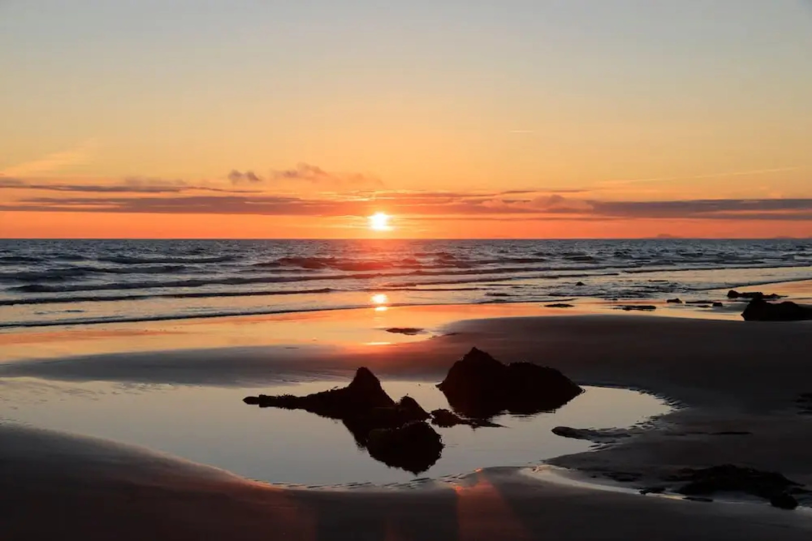 Beach Side House in Beautiful Borth