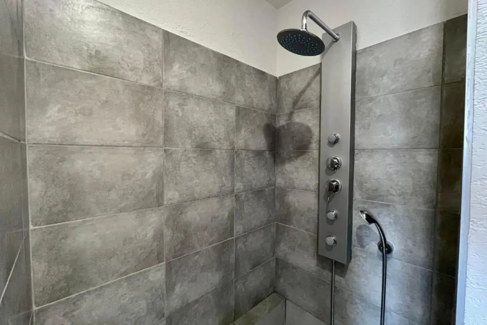 APPARTEMENT HYPER CENTRE numéro 101