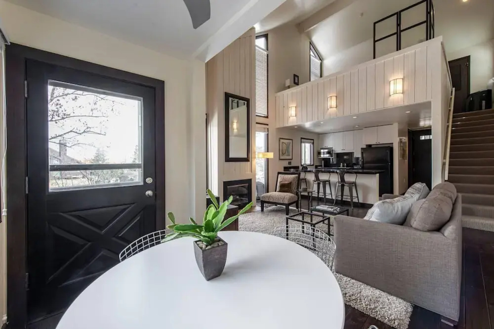 Three Kings Condo Near the Lifts by RedAwning