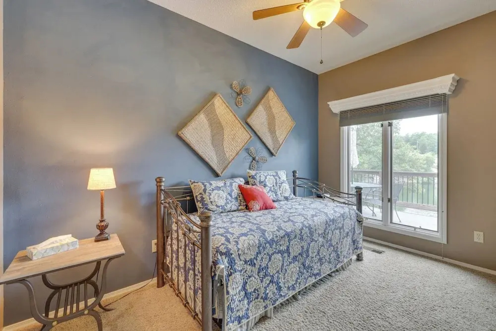 Bella Vista Home w/ Kayaks & Deck on Loch Lomond!