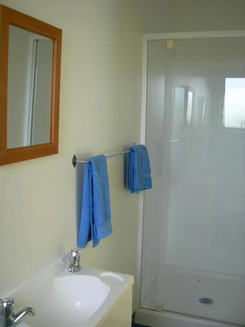 The White Elephant Accommodation - Hostel
