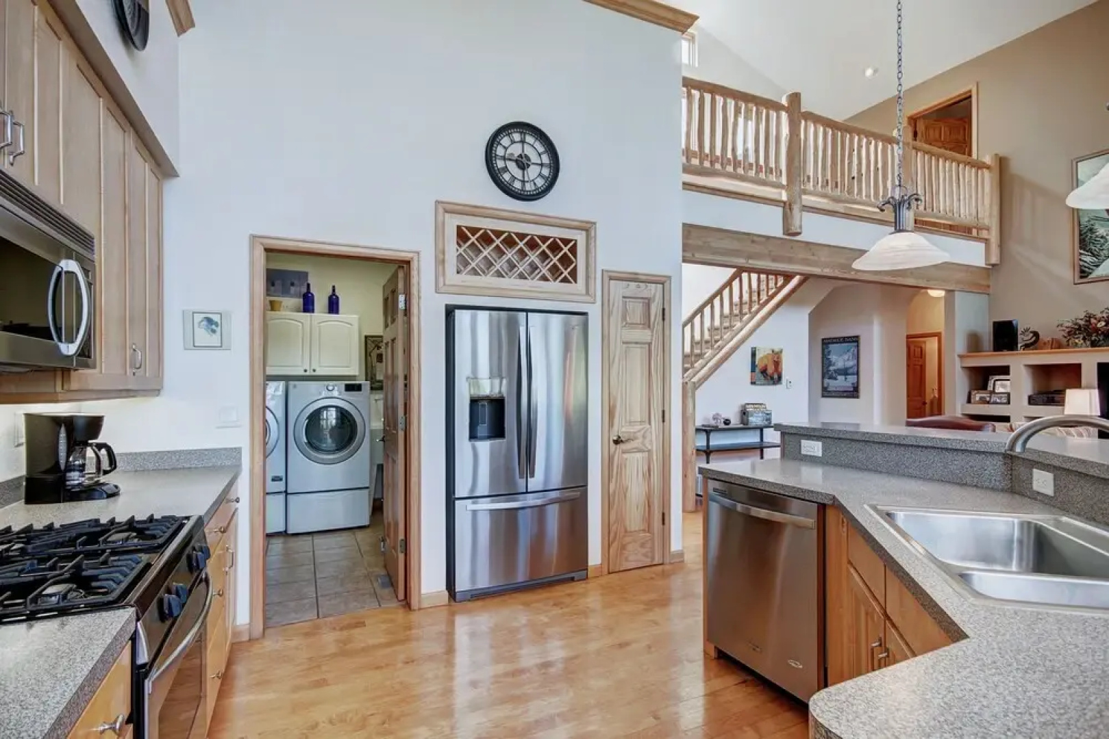 Timber Heights Lodge 3 Bedroom Home by RedAwning