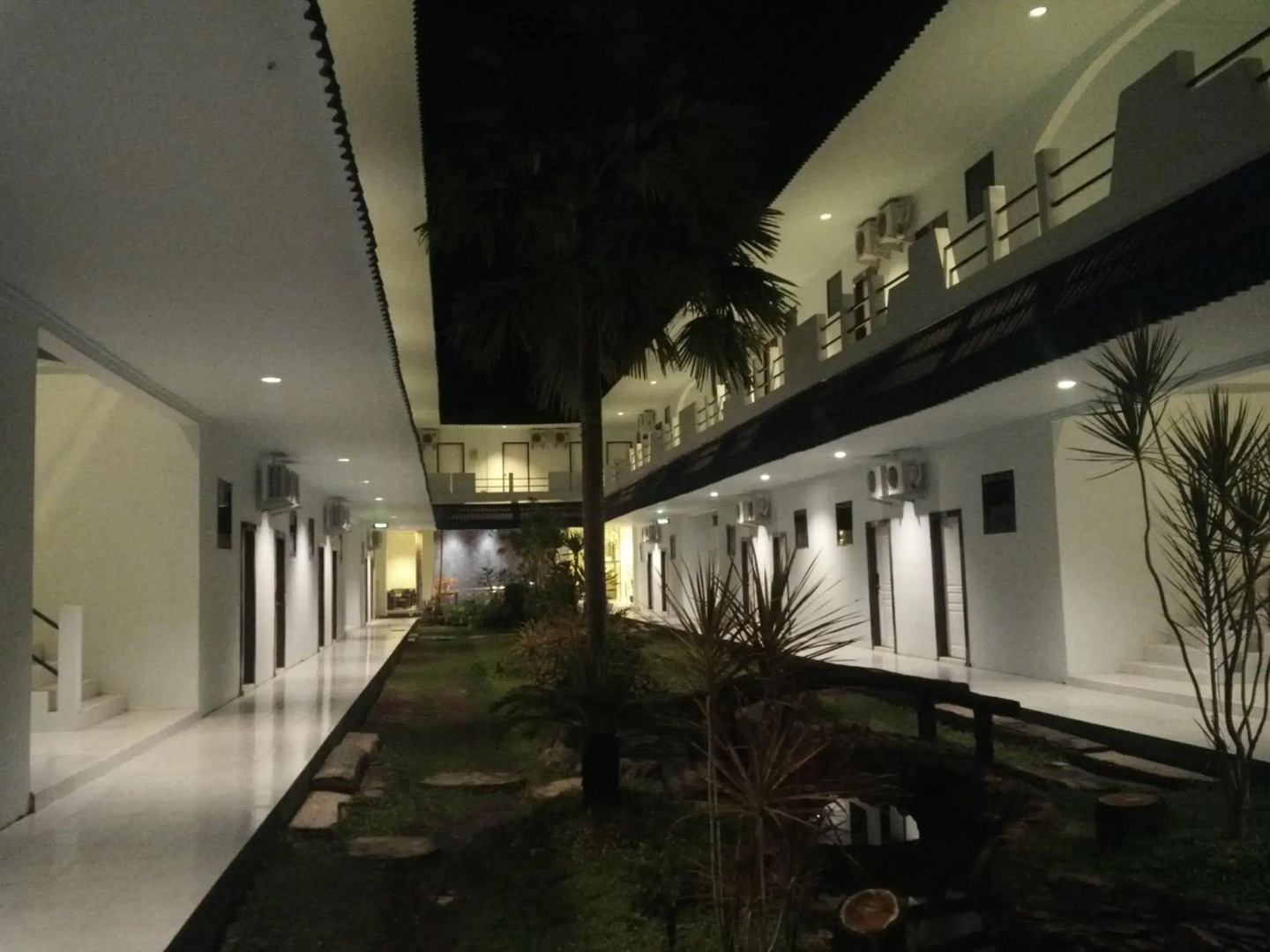 Mahkota Hotel Genteng