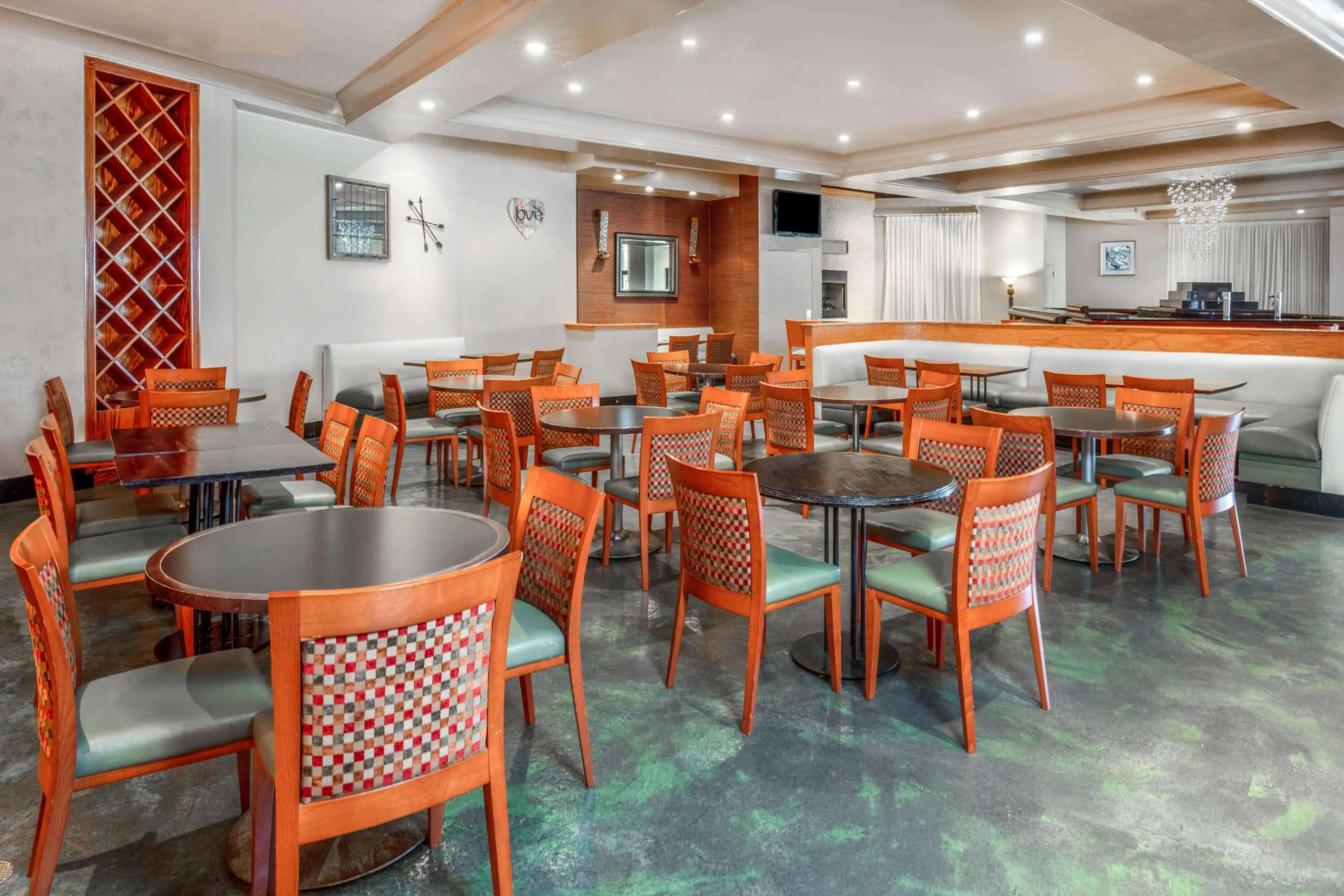 La Quinta Inn & Suites by Wyndham Secaucus Meadowlands