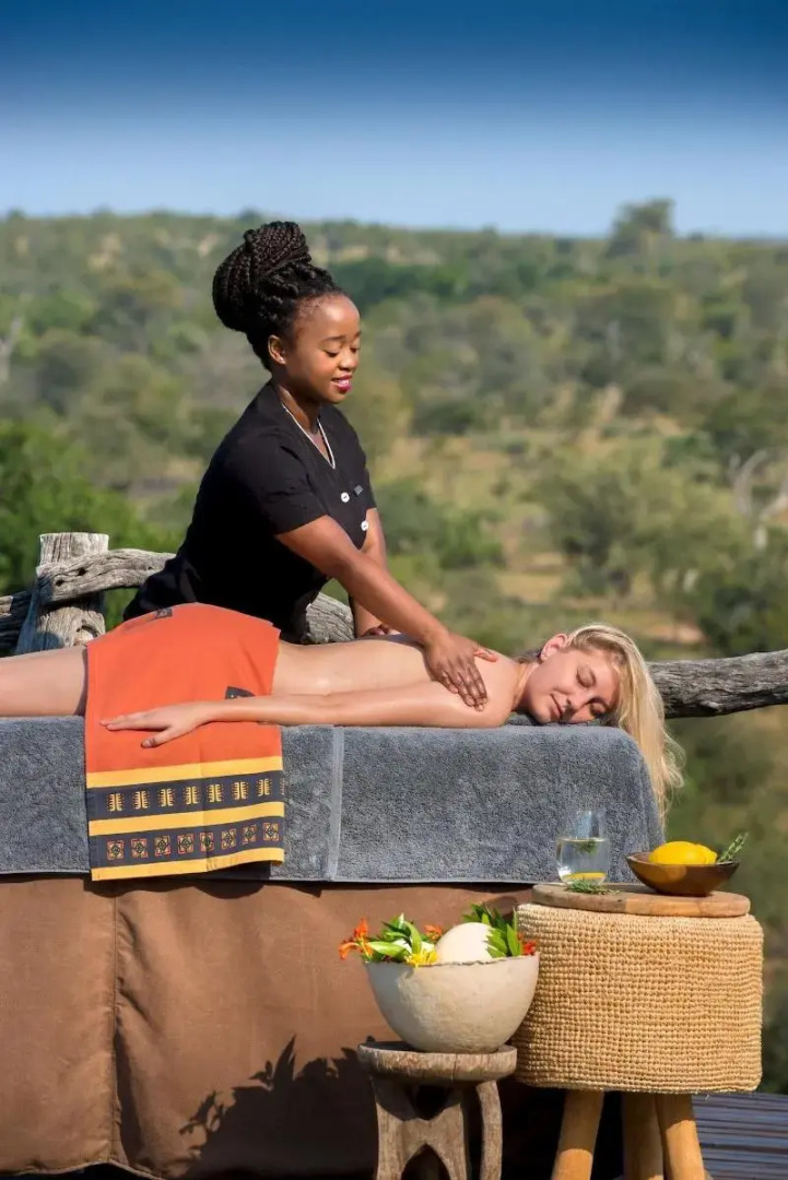 Makumu Private Game Lodge