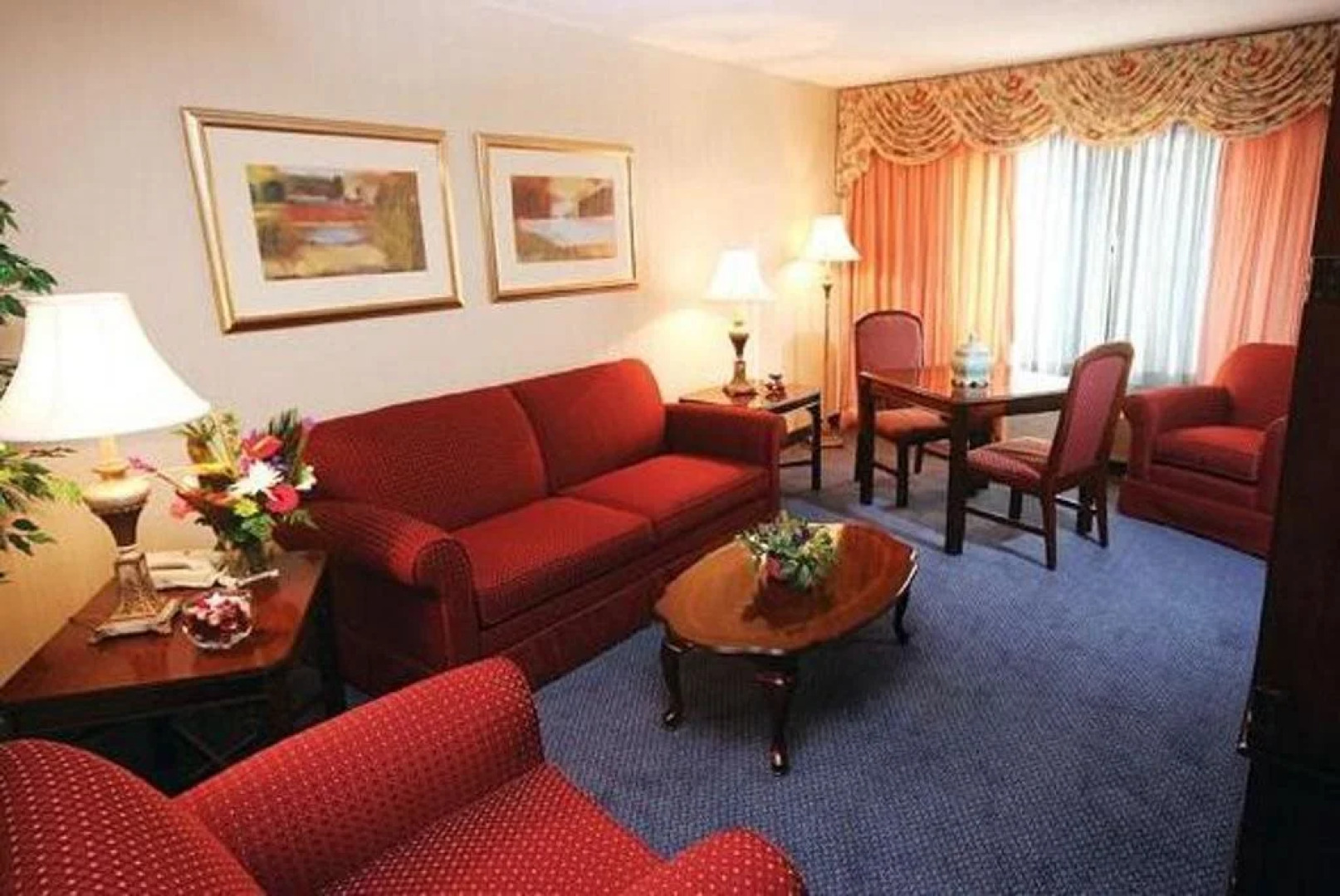 Point Plaza Suites at City Center