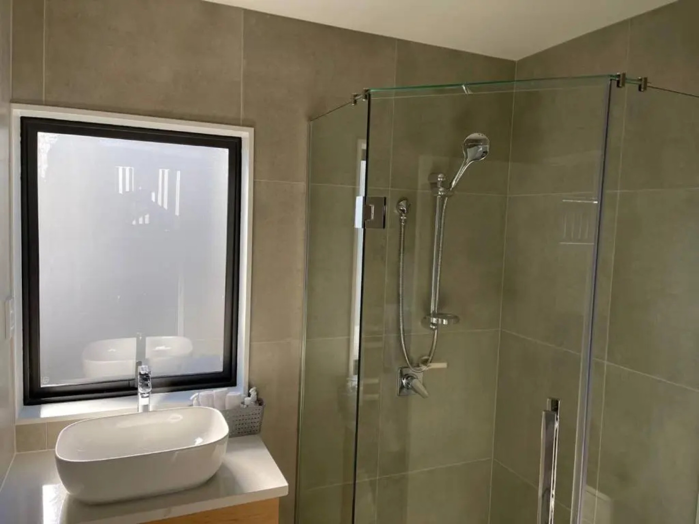 4 bedroom home fully furnished in Papakura, Auckland