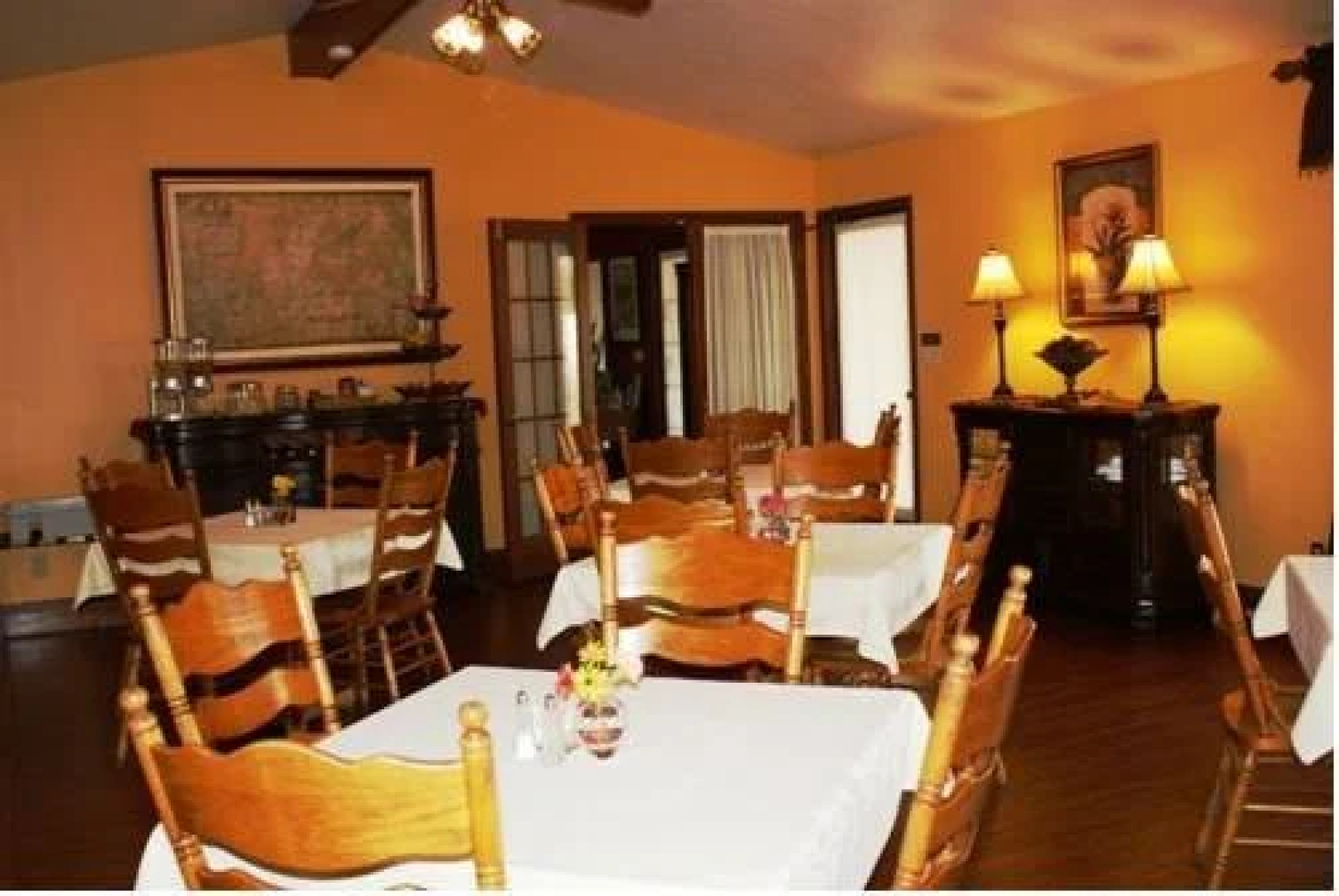 Lookout Inn GuestHouse and Suites