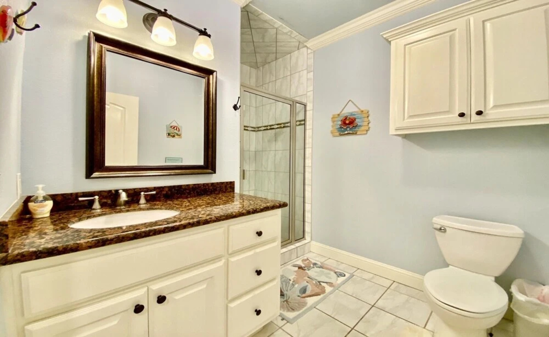 1 Driftwood 4 Bedroom Home by Redawning