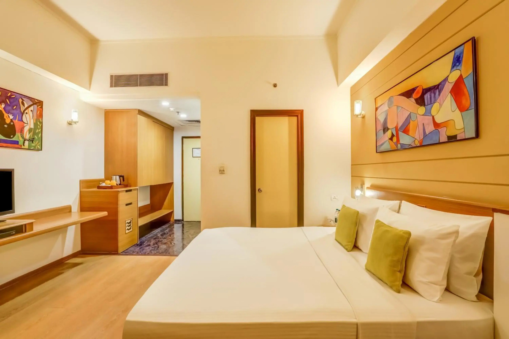 Lemon Tree Hotel, East Delhi Mall, Kaushambi