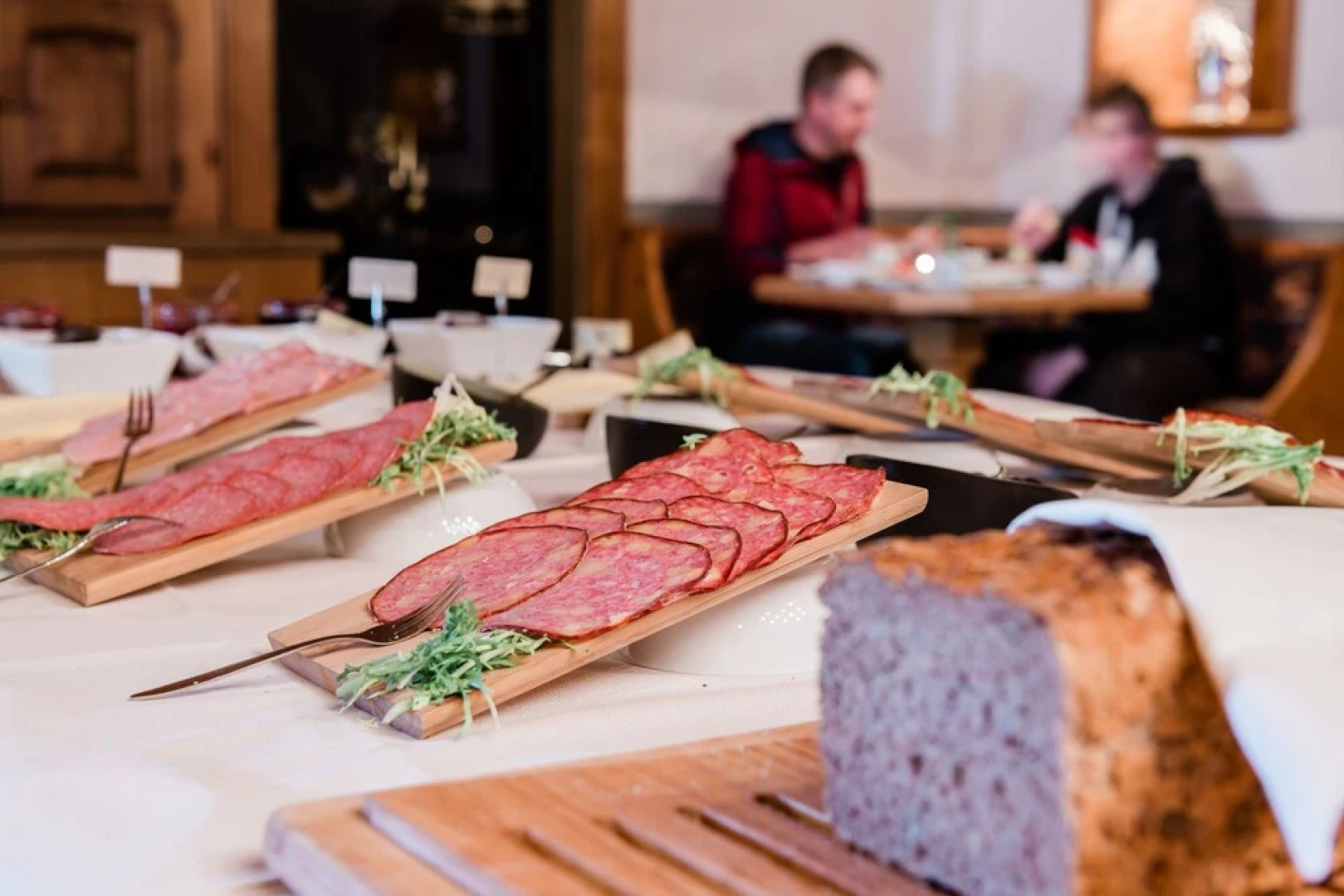 Hotel Rothirsch by Skinetworks