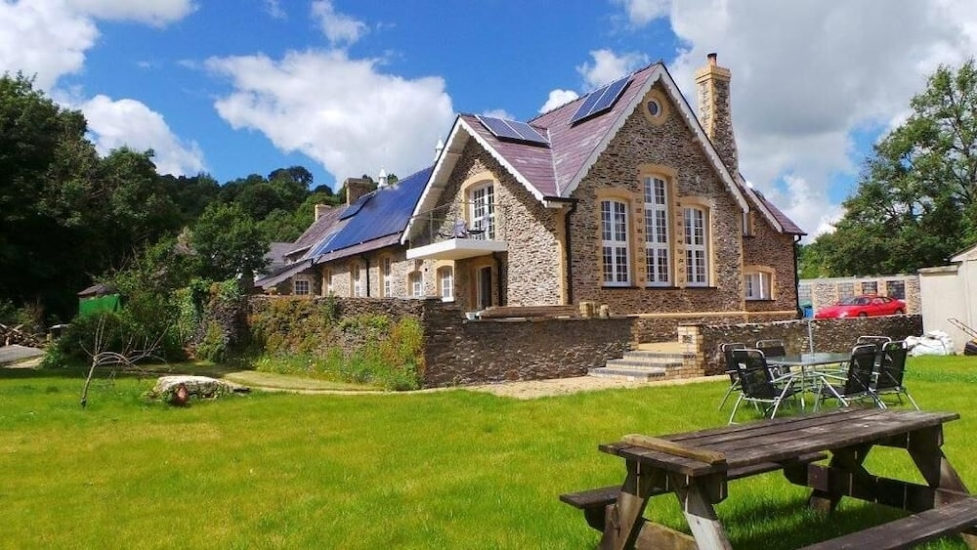 old School Holiday let