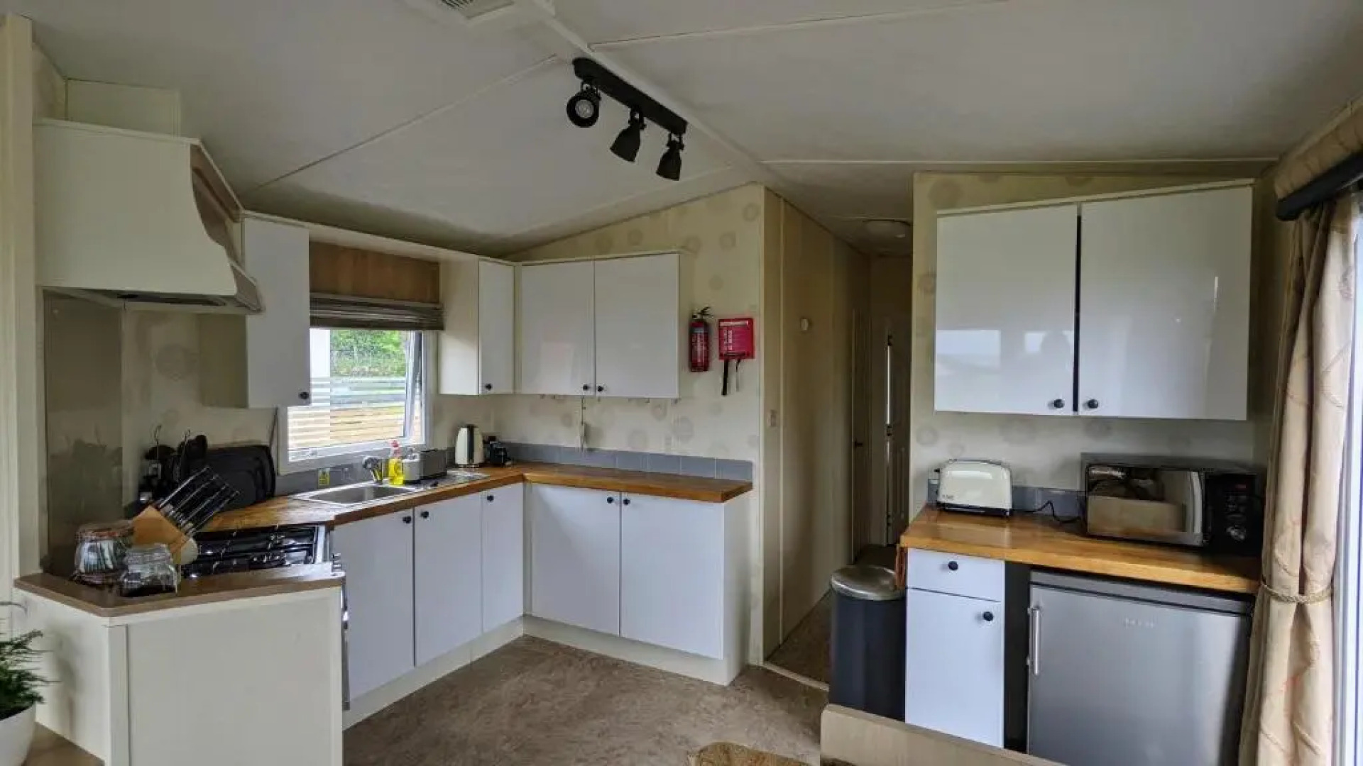 Litua Caravan with stunning sea views