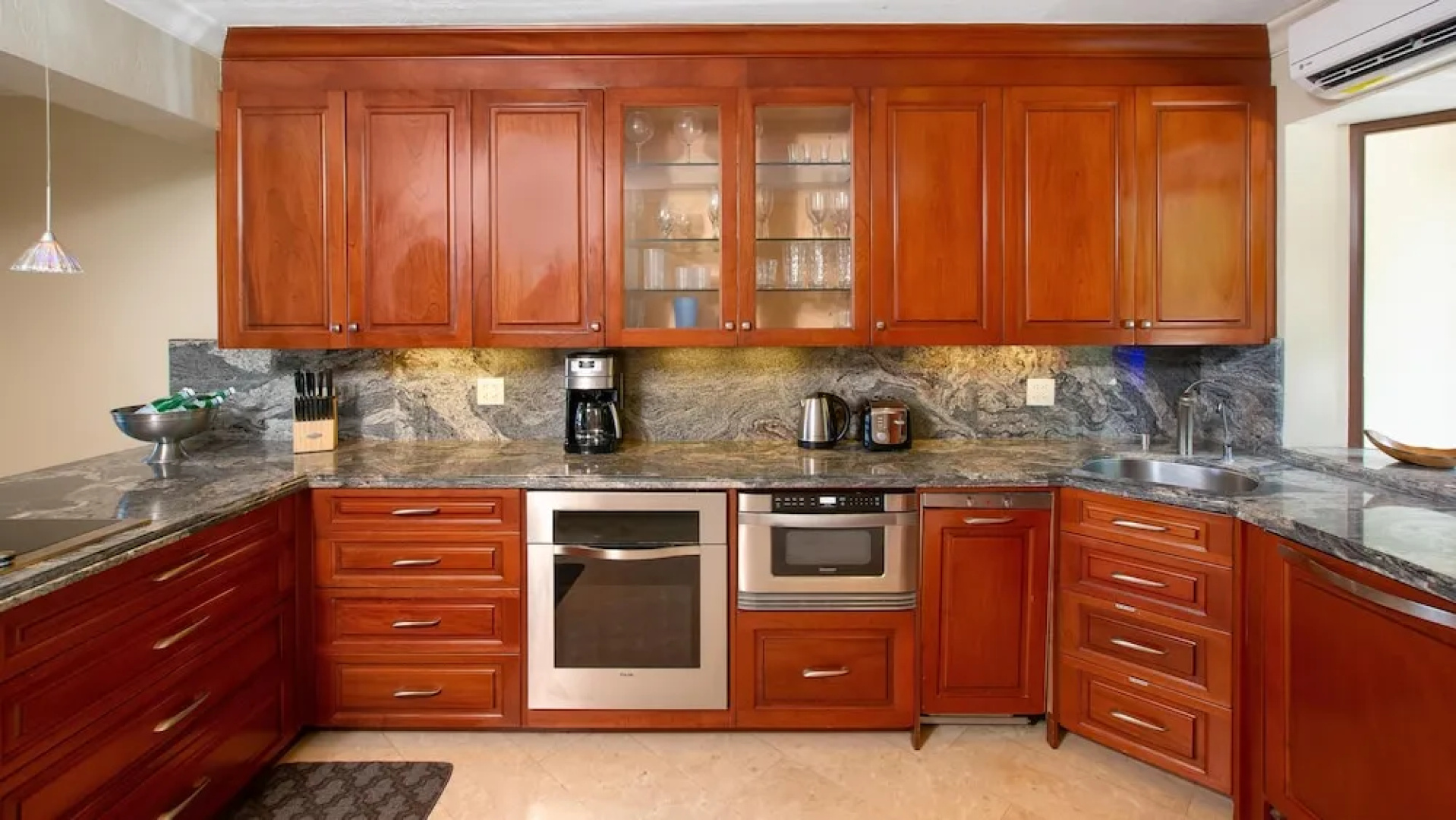 Chic Condo with a Stylish Coastal Design in an Exclusive Condo Community with Direct Beach Access