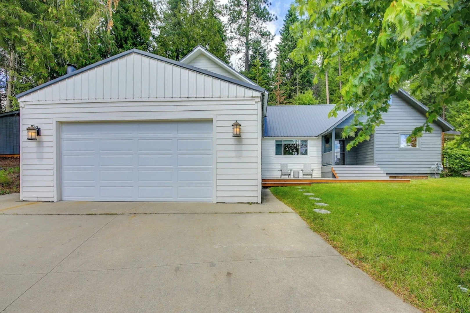 Sagle Family Getaway < 1 Mi to River & Beach