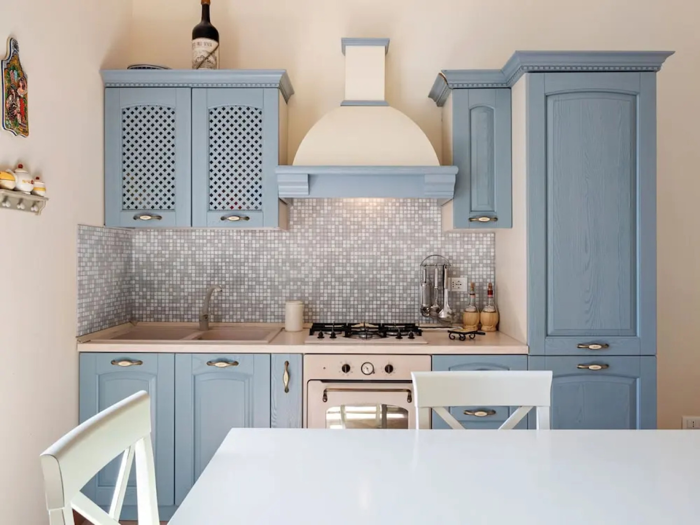 Enticing Holiday Home in Portella di Mare Near Sea Beach