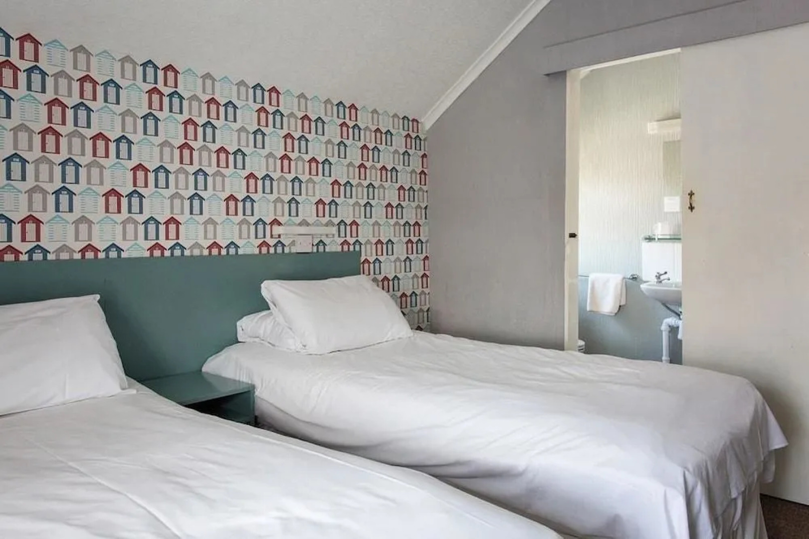 Sandcliff Guest House