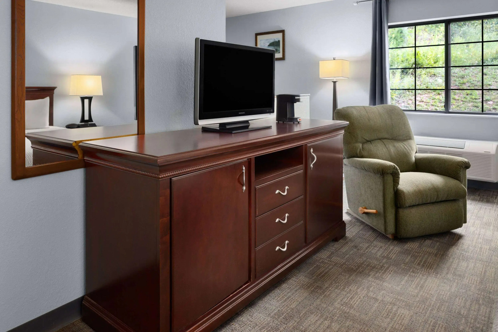 Days Inn by Wyndham Iron Mountain