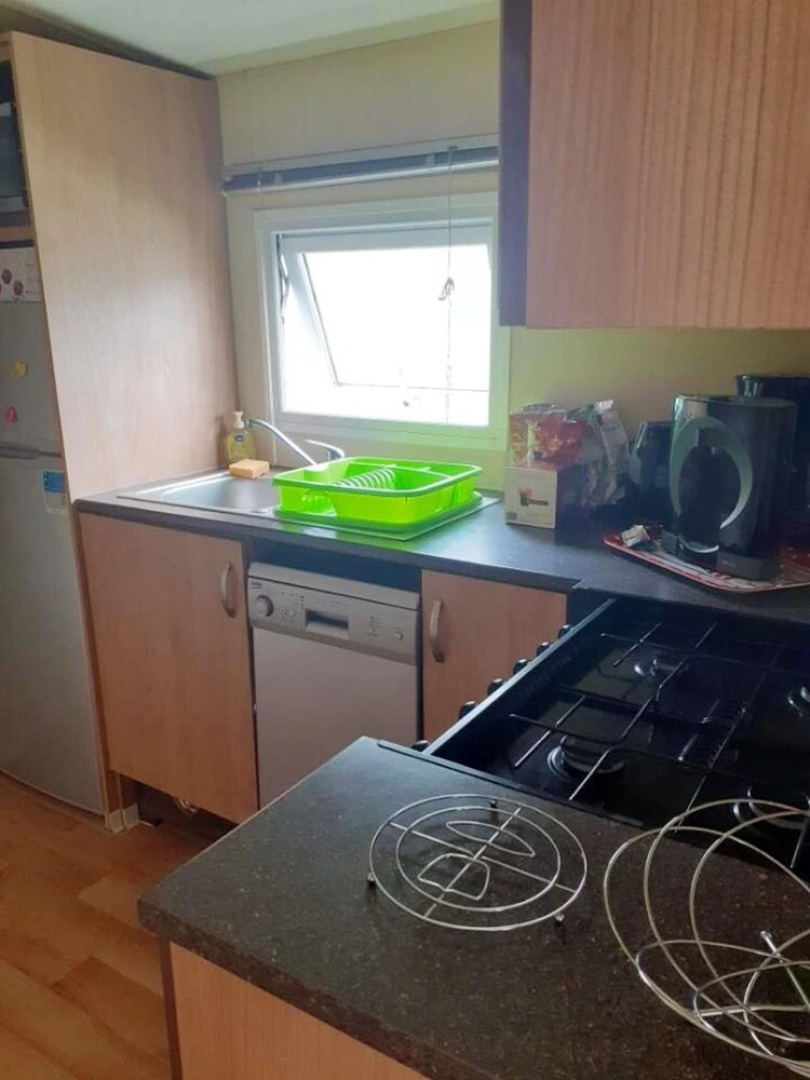 Bungalow with 4 Bedrooms in la Tremblade, with Pool Access And Furnished Terrace - 1 Km From the Beach