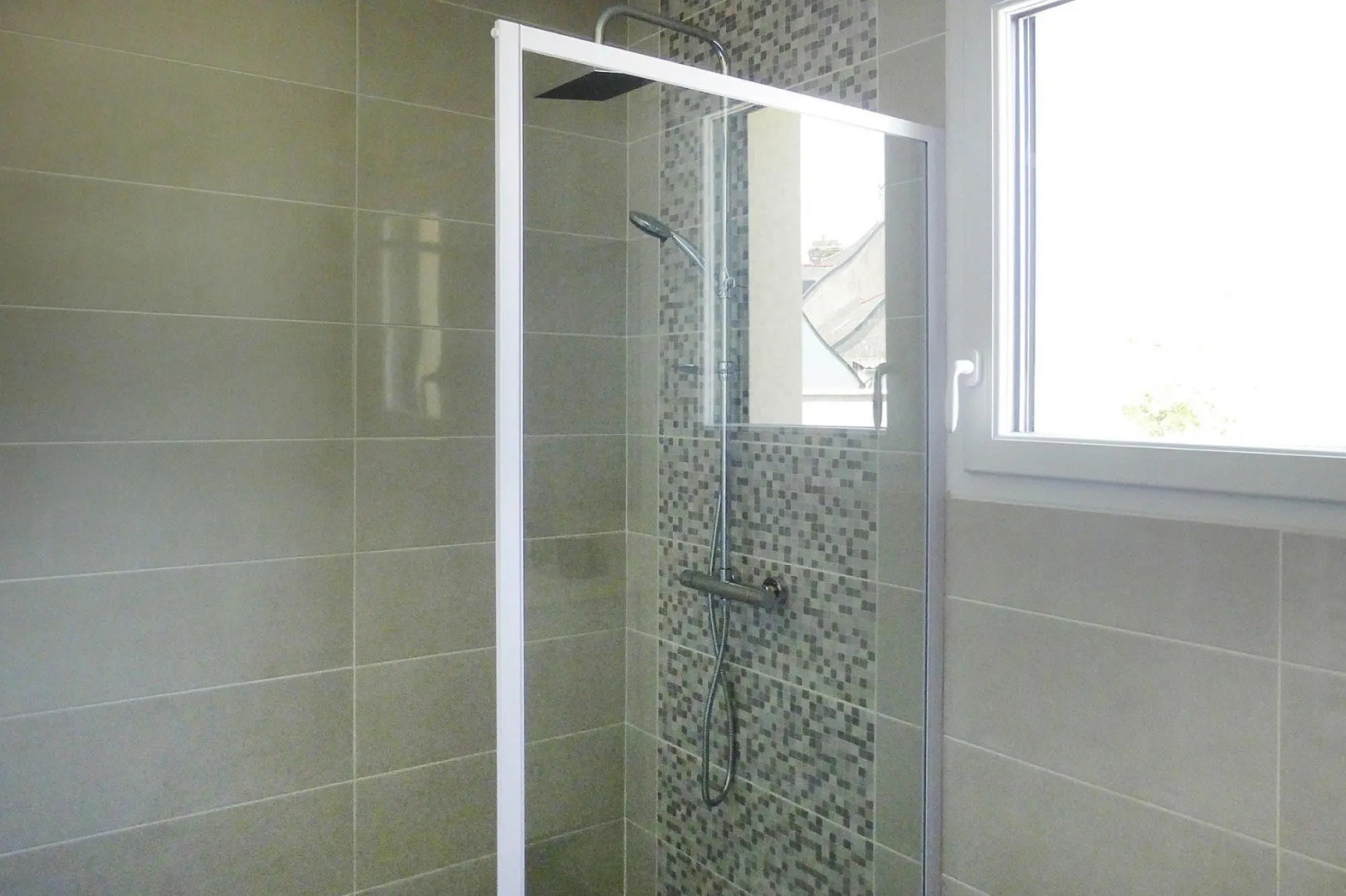 Comfortable Holiday Home, Near Ploubazlanec Beach