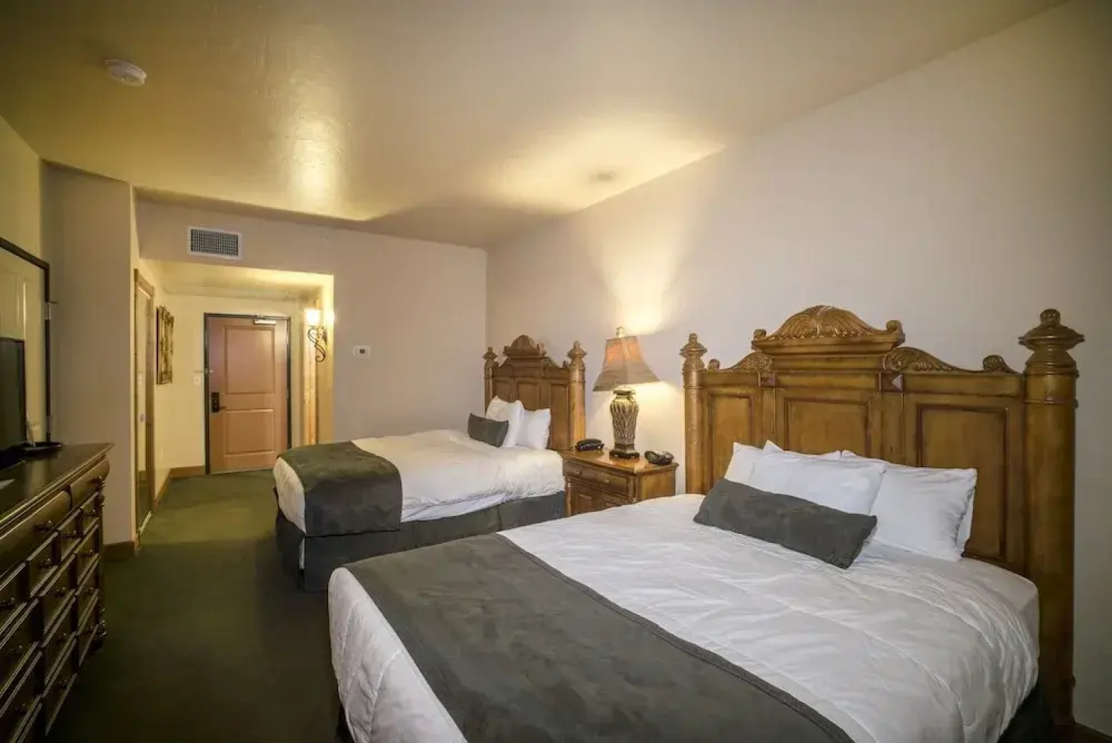 Villa 2059 2 Bed 2 Bath Full Kitchen 2 Bedroom Villa