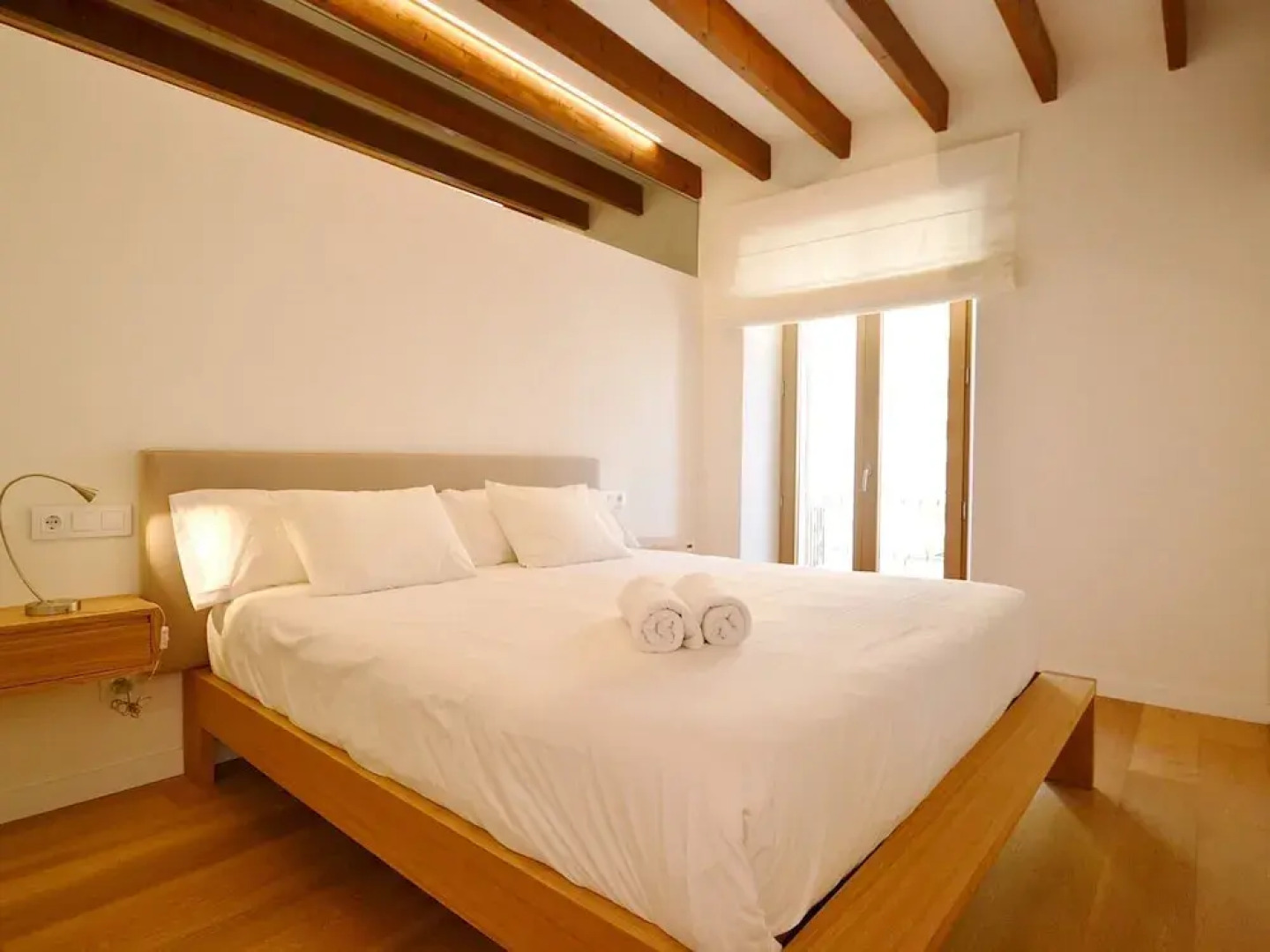 Top Quality Modern Town House in Petra With Private Pool