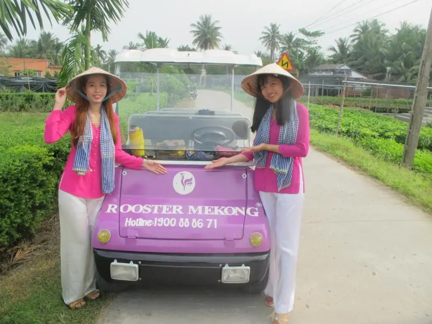 Rooster Mekong Garden & Villas