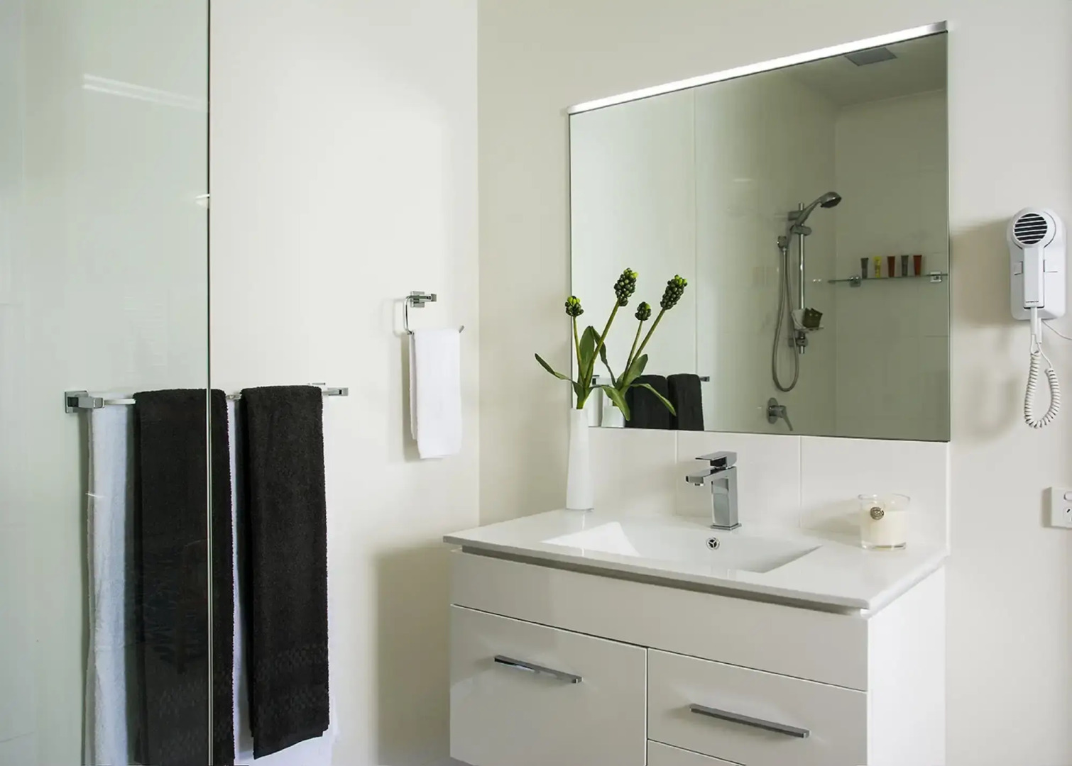 1770 Lagoons Central Apartment Resort