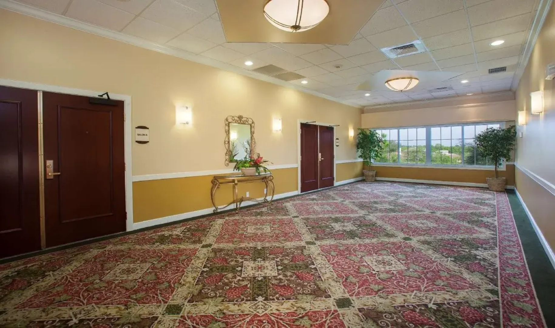 DoubleTree Suites by Hilton Naples
