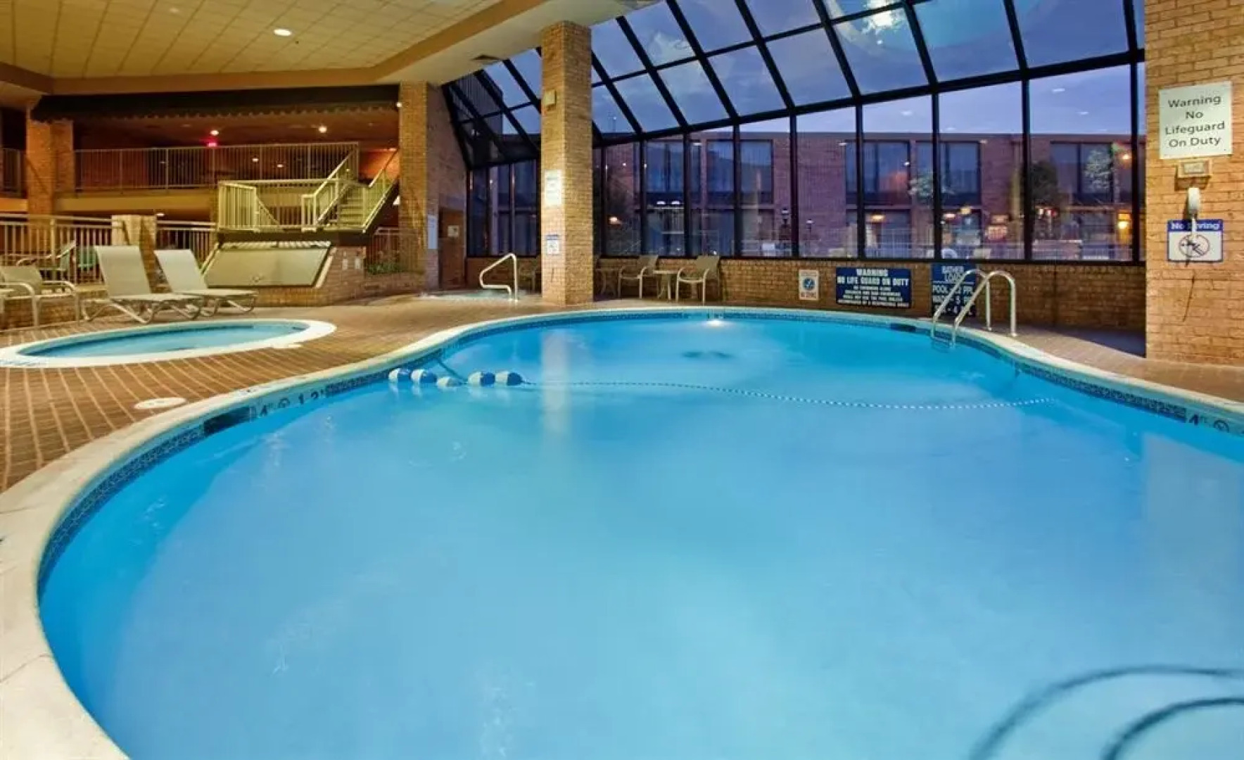 Holiday Inn Express & Suites St. Louis South - I-55