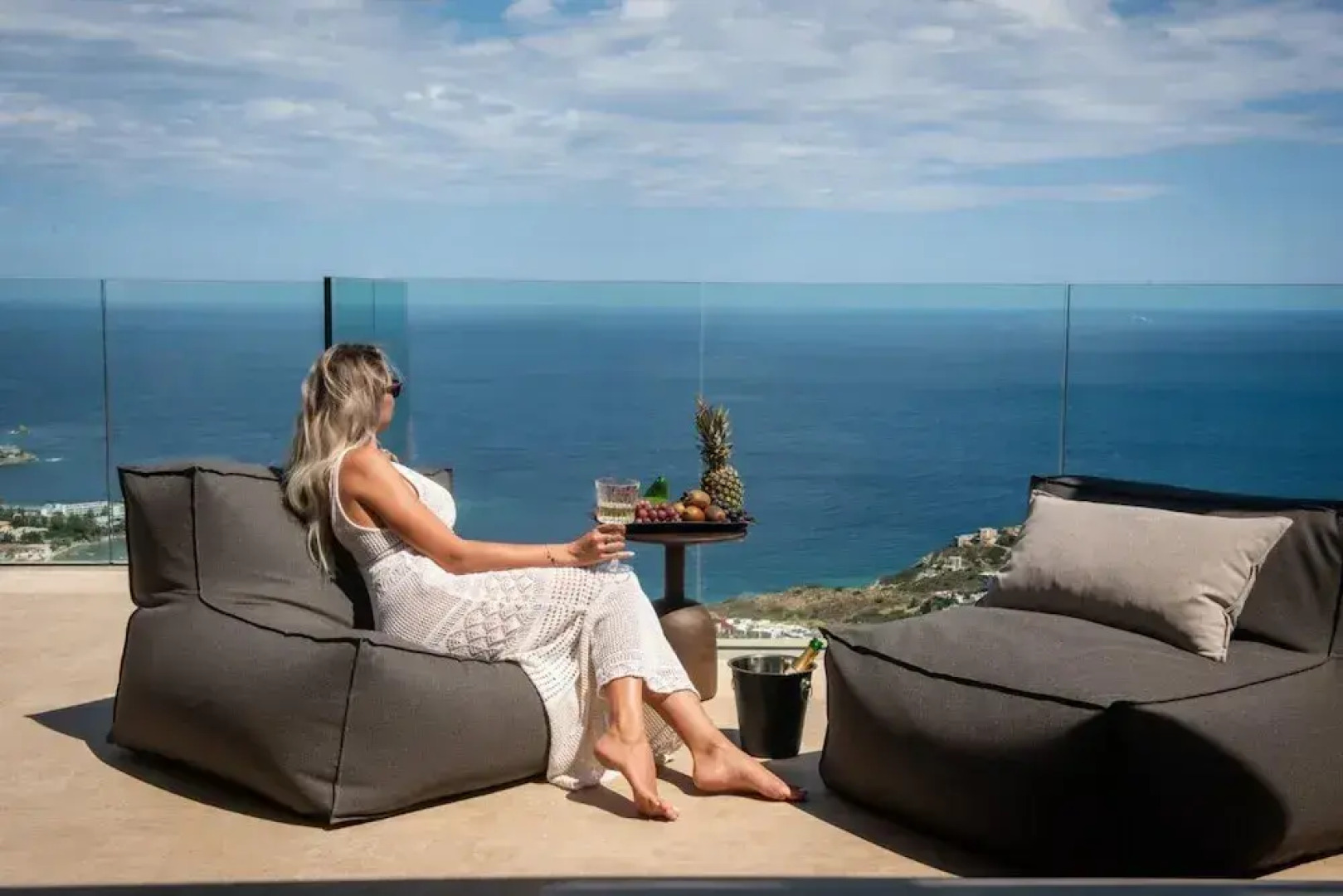 Villa Ouranos - Where the World Unfolds Before you