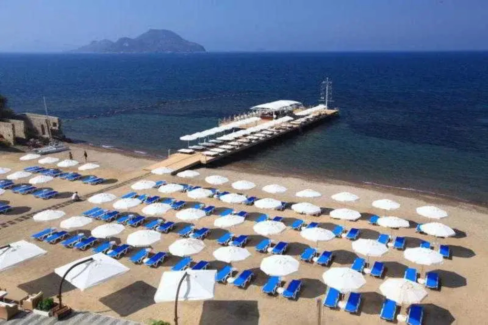 Sundance Residences & Suites Hotel