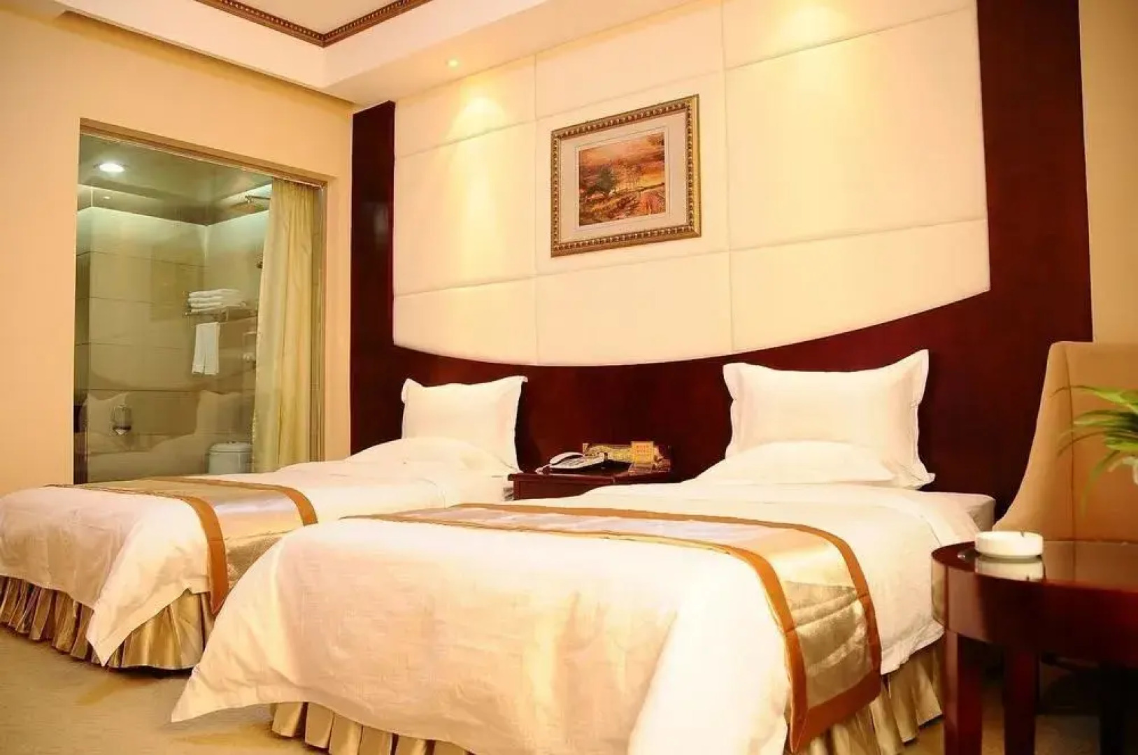 Zhongwei Wanrui Hotel