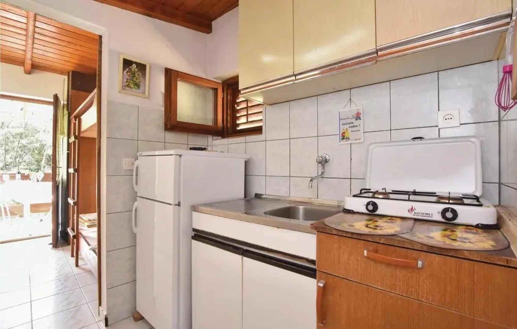 Beautiful Apartment in Bogomolje With 1 Bedrooms