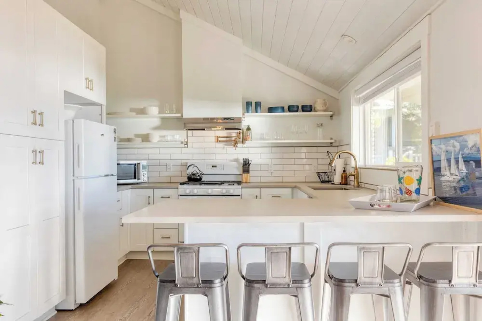 Cozy Whidbey Island Stay Steps on the Beach Fireplace, Bbq, Near Trails